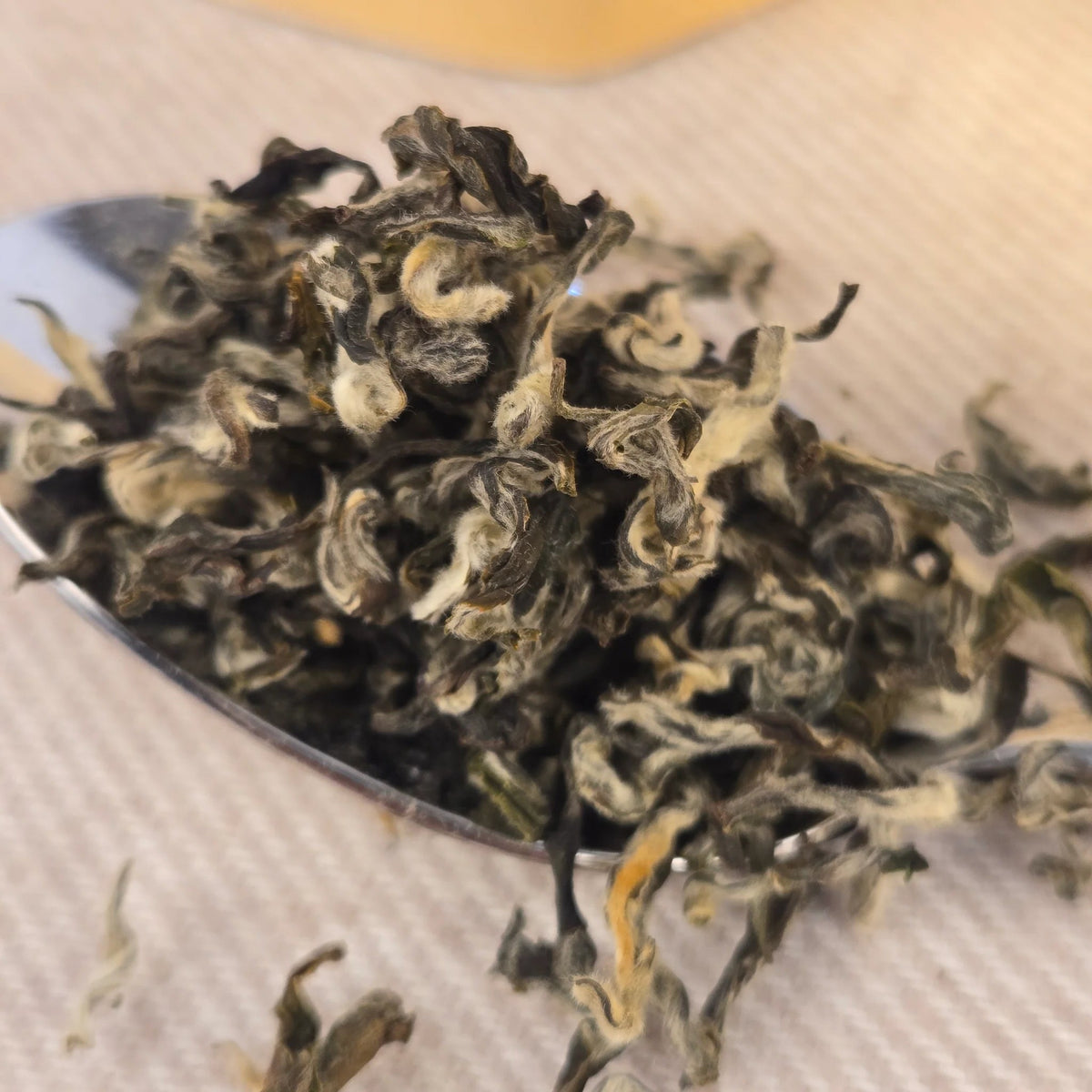 Floral White Tea dry leaves — Spring Blossom Nepal White Tea | Nepal Hills Tea — 4